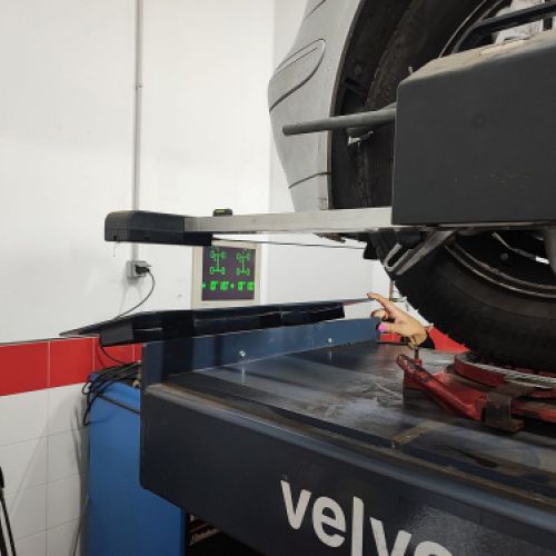 10 Coche en reparación